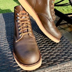 Red Wing Heritage round toe boots size 9D Rare!